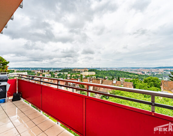 Balkon bytu na prodej 2+kk, Praha 8 Libeň, ulice Zenklova