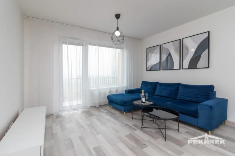 Pronájem moderního bytu 2+kk s balkonem ve Vysočanech