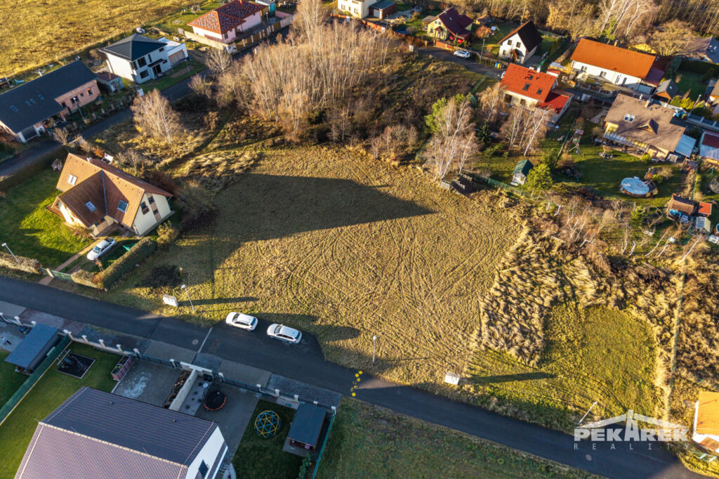 Stavební pozemek na prodej v Srbíně - letecký pohled