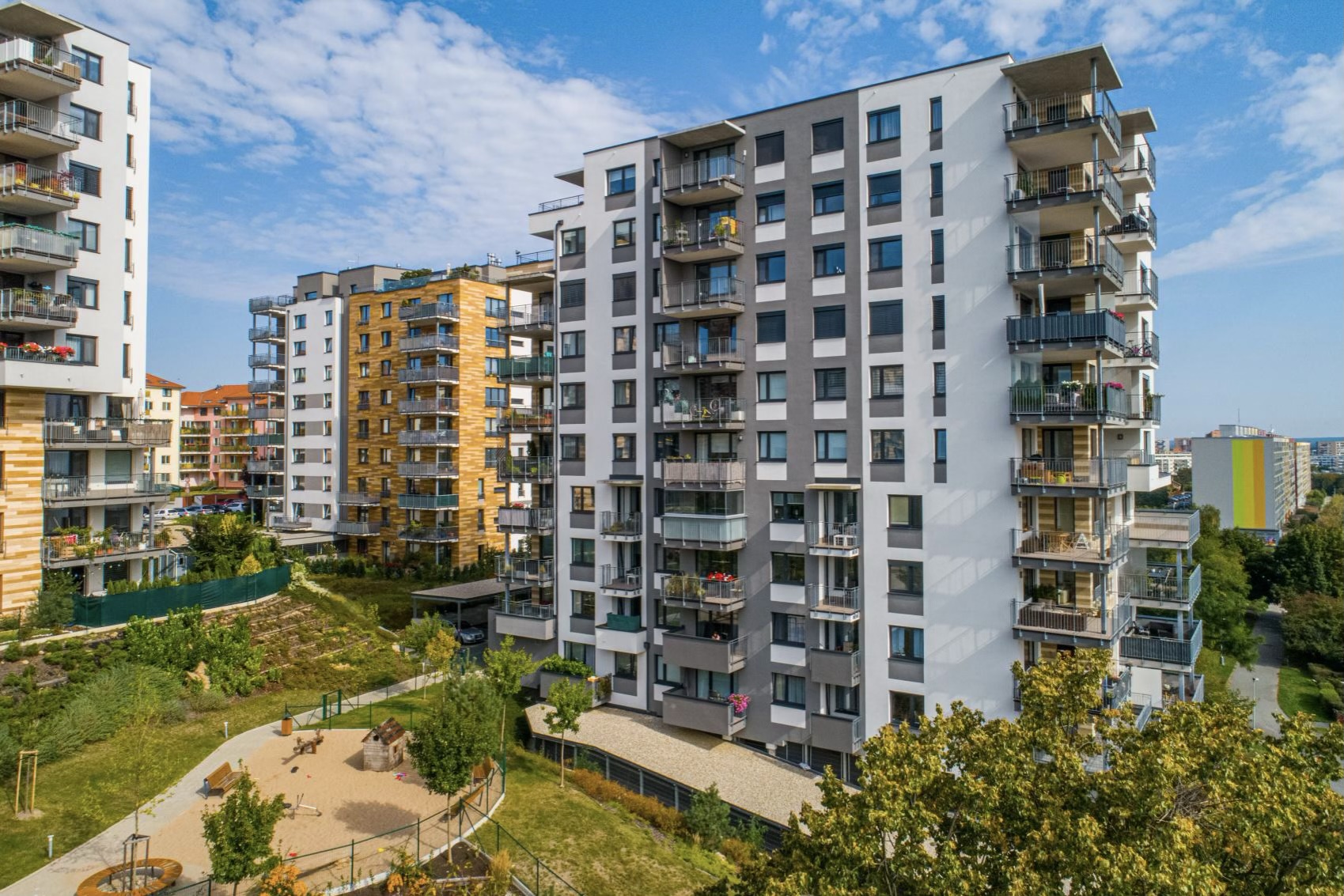 Investiční byt v roce 2026 – článek na Peníze.cz