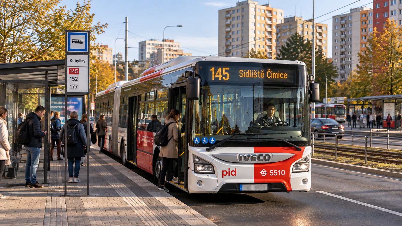 Tunel bus linky 145 s cílem Sídliště Čimice v zastávce Kobylisy na Praze 8
