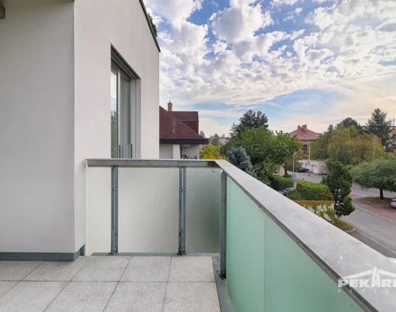 Balkon pronajímaného bytu